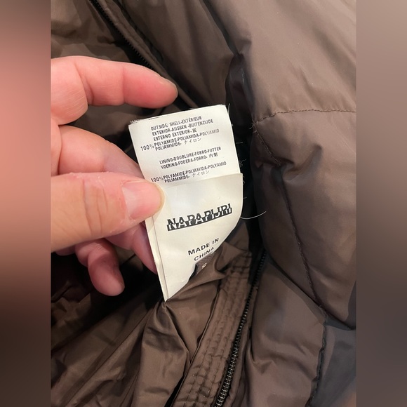 Napapijri Field Down Vest Brown Removable Fur Hood with Patches Sz S - Picture 7 of 16